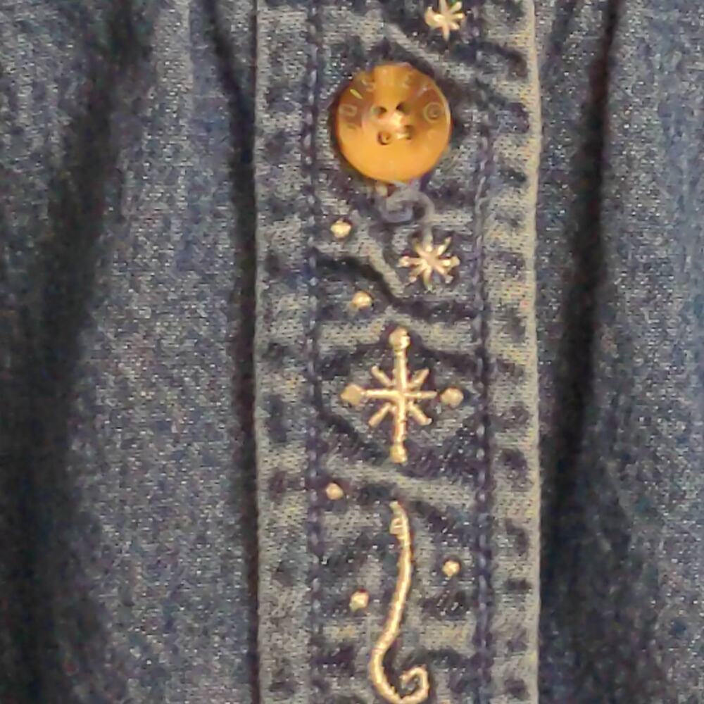 Disney Womens Shirt Dress Blue Denim Long Sleeve Embroidered Winnie The Pooh M - Picture 4 of 14